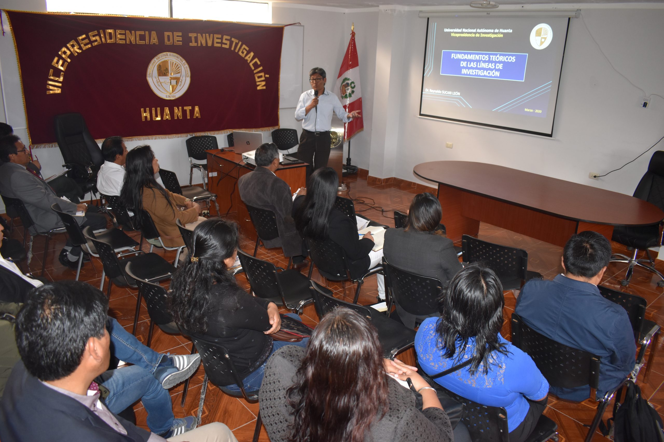 TALLER PARA LA FORMULACIÓN DE LAS LÍNEAS DE INVESTIGACIÓN BAJO EL MARCO REFERENCIAL DE CONCYTEC TALLER PARA LA FORMULACIÓN DE LAS LÍNEAS DE INVESTIGACIÓN BAJO EL MARCO REFERENCIAL DE CONCYTEC