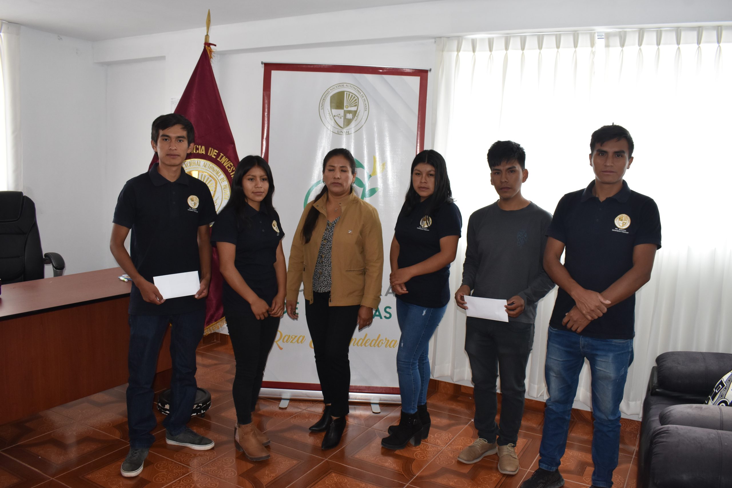 PREMIAN A GANADORES DEL I FESTIVAL DE EMPRENDIMIENTO UNAH – 2022.