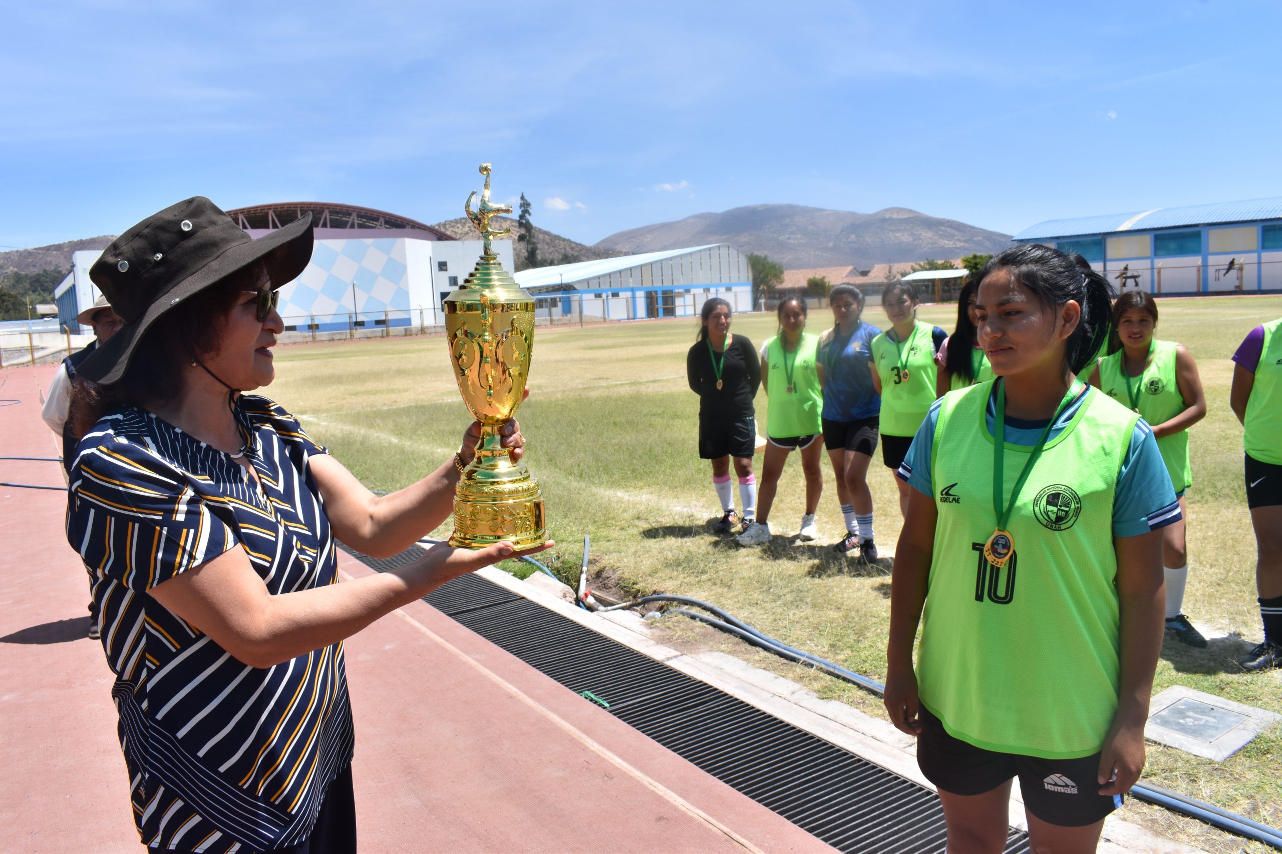 PREMIACIÓN A LOS GANADORES DE LOS JUEGOS UNIVERSITARIOS UNAH 2022.
